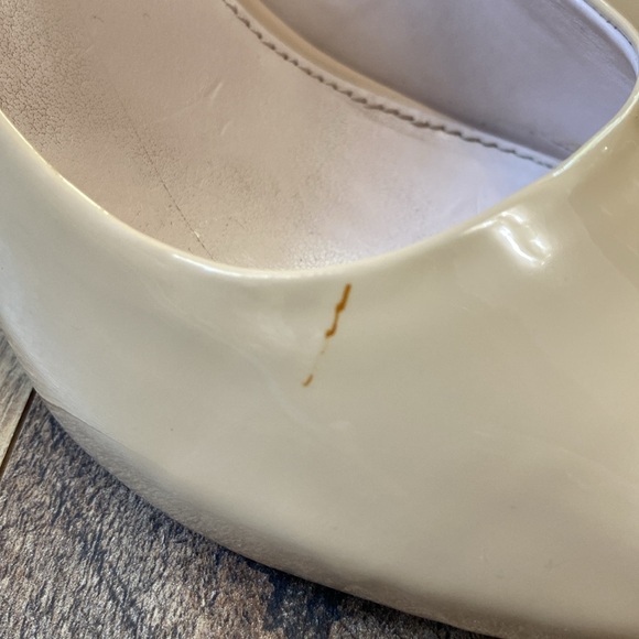 Vince Camuto Tan Leather Heels - Picture 5 of 10